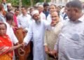 প্রান্তিক জনগোষ্ঠীর জীবনমান উন্নয়নে জয়পুরহাটে গবাদি পশু বিতরণ