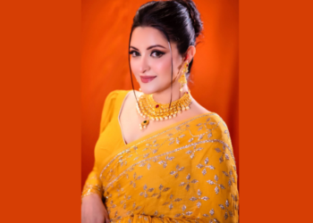 সাকিবকে টপকে ফেসবুকে অনুসারীর নতুন রেকর্ড গড়লেন পরীমনি