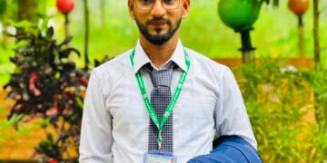 অর্থাভাবে ভর্তি হতে না পারা শিক্ষার্থীর পাশে ববি ছাত্রদল নেতা সাব্বির