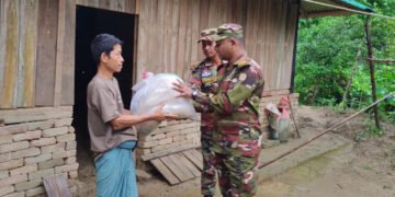 অতিবৃষ্টিতে ক্ষতিগ্রস্তদের সহায়তায় সেনাবাহিনী