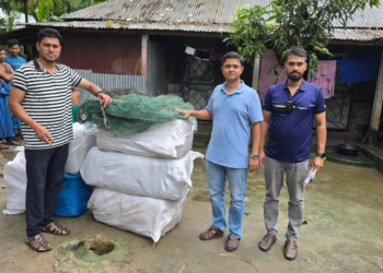 কুড়িগ্রামে নিষিদ্ধ চায়না জালের গুদামে পুলিশের হানা, জব্দ ৪২টি জাল