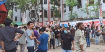 আলিয়া মাদ্রাসায় সিট দখল ঘিরে ছাত্রদল-শিবির সং'ঘর্ষ