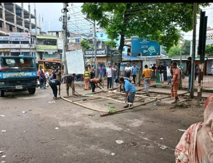 চুয়াডাঙ্গায় ৩০টি অবৈধ স্থাপনা উচ্ছেদ 